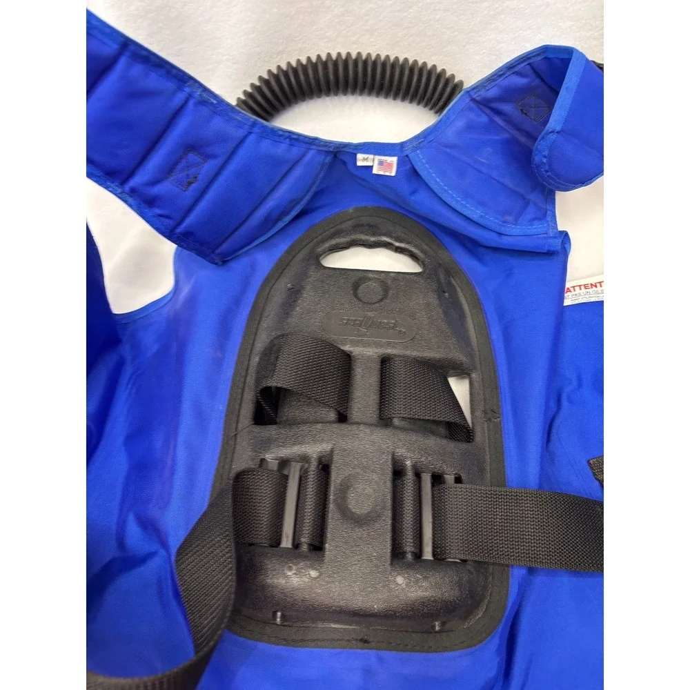 SeaQuest Size M Scuba Diving Inflatable Vest
